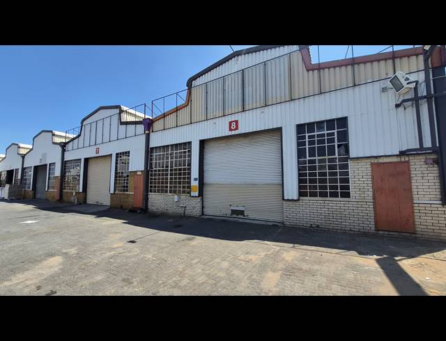 558M² WAREHOUSE TO LET IN JET PARK